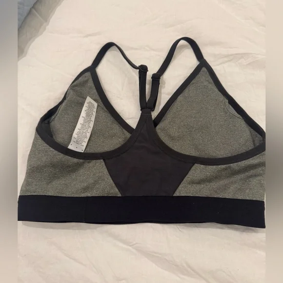 Nike Women's Gray Sports Bra m - Picture 3 of 4